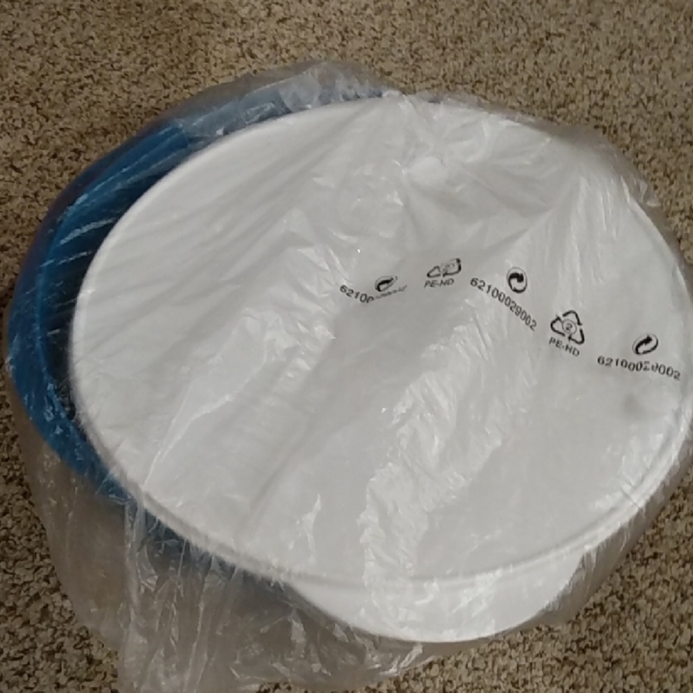 Tupperware Aqua Container - Picture 9 of 15